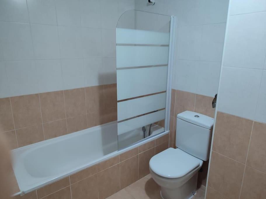 Apartamento Con Piscina Касарес Екстериор снимка