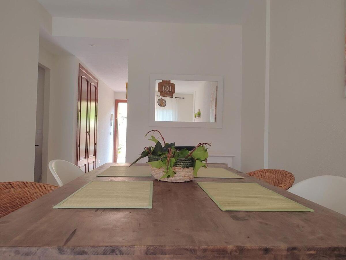 Apartamento Con Piscina Касарес Екстериор снимка